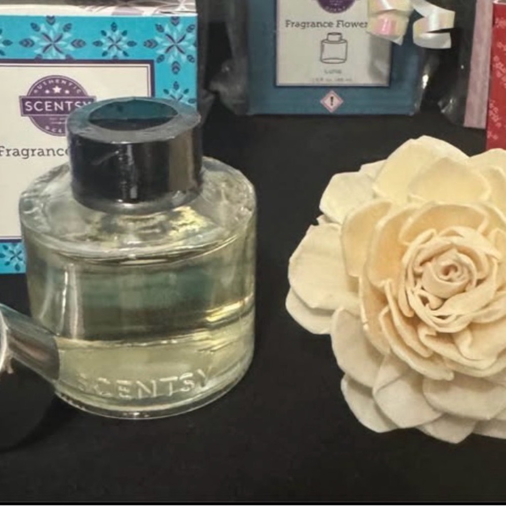 Fragrant Flower Diffuser Sets - Picture 5 of 5